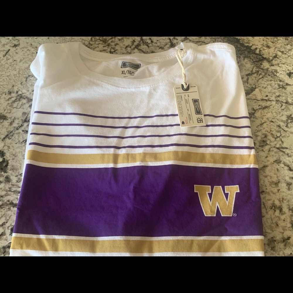 University of Washington Huskies cuffed T